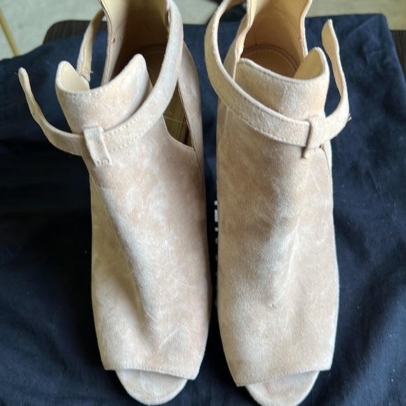 Michael Kors Booties - Picture 2 of 5